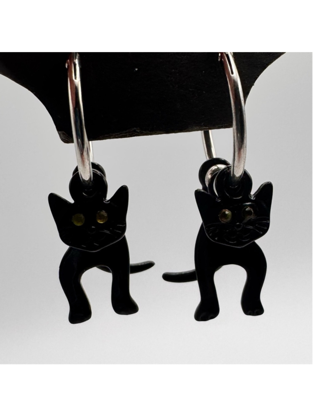 Vintage Avon Black Cat Hoop Earrings – Enamel Kitty Charms on Silver Tone Hoops